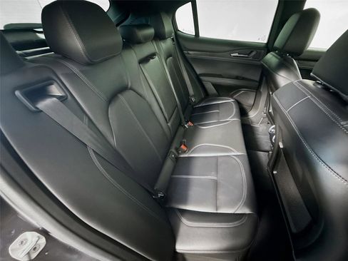 Used 2024 Alfa Romeo Stelvio Sprint image 22