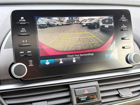 Used 2018 Honda Accord EX image 25