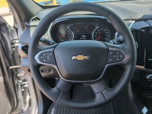 Certified 2023 Chevrolet Traverse LT FWD image 11