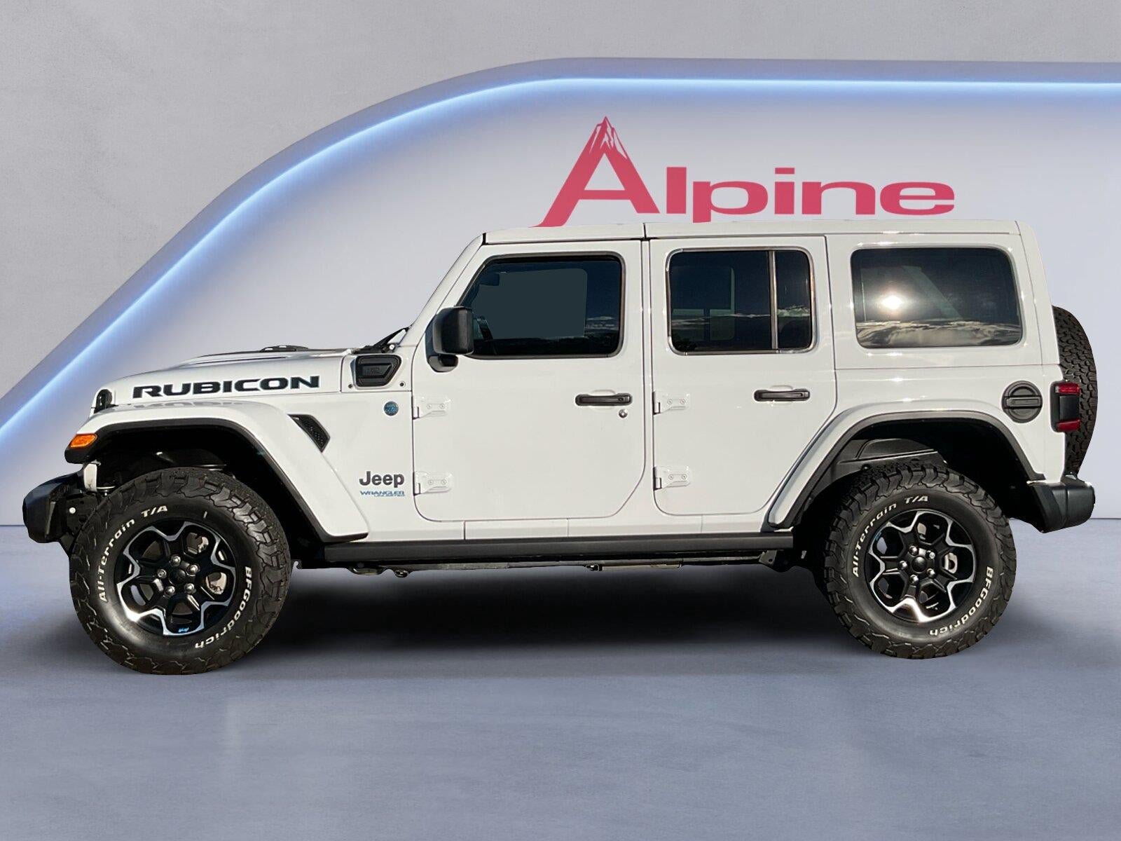 Used 2022 Jeep Wrangler Unlimited Rubicon 4xe AWD/4WD image 2