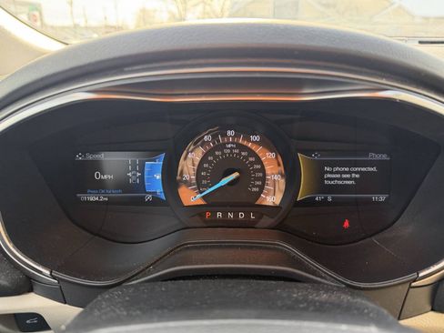 Used 2020 Ford Fusion SEL image 12