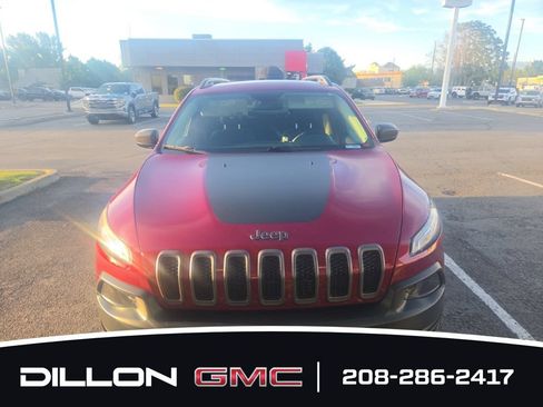 Used 2016 Jeep Cherokee Trailhawk w/ Leather Interior Group AWD/4WD image 2
