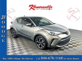Used 2021 Toyota C-HR XLE video 1