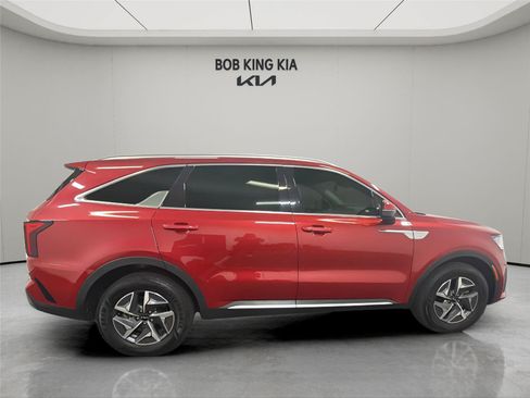 Used 2022 Kia Sorento S FWD image 6