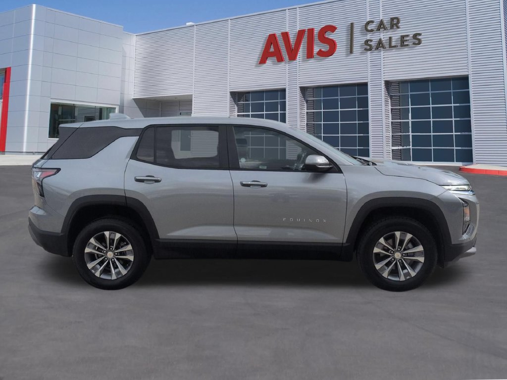 Used 2026 Chevrolet Equinox LT AWD/4WD image 5