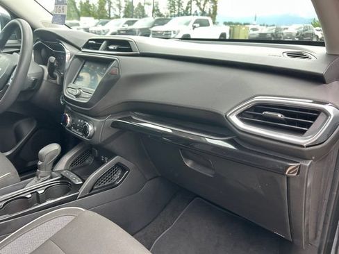 Used 2022 Chevrolet TrailBlazer LT AWD/4WD image 14