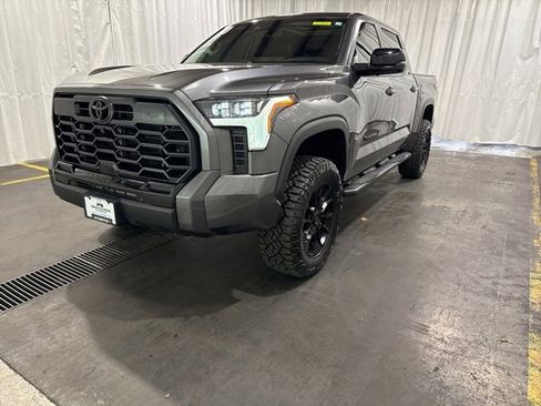 Used 2024 Toyota Tundra Limited image 32
