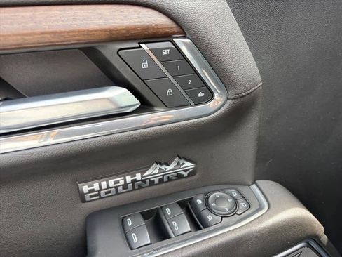 Used 2023 Chevrolet Silverado 1500 High Country AWD/4WD image 21
