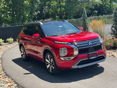 New 2025 Mitsubishi Outlander SEL image 7