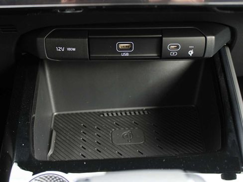 New 2025 Kia Niro EX image 34