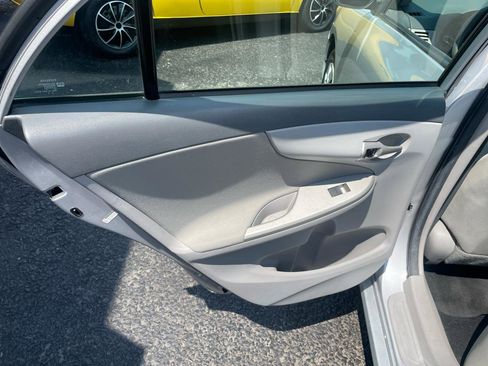 Used 2010 Toyota Corolla FWD image 18