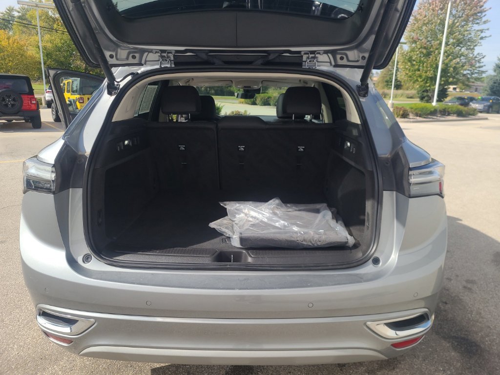 Used 2023 Buick Envision Avenir AWD/4WD image 20