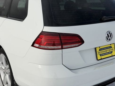 Used 2019 Volkswagen Golf S w/ Driver Assistance Package image 8