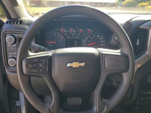 Used 2024 Chevrolet Silverado 2500 Custom w/ Custom Value Package image 10
