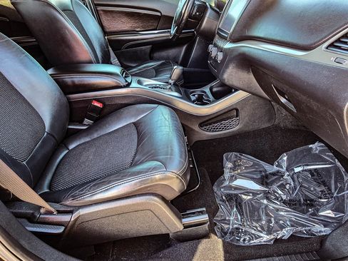 Used 2020 Dodge Journey Crossroad image 43