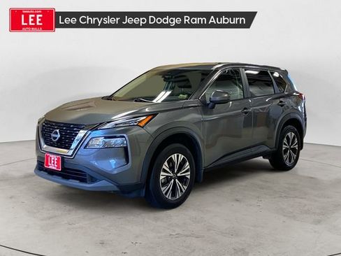 Used 2022 Nissan Rogue SV image 1