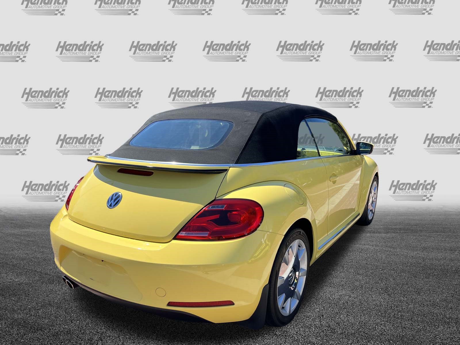 Used 2013 Volkswagen Beetle 2.5 FWD image 10