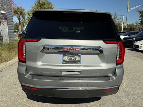 Used 2023 GMC Yukon SLT w/ SLT Luxury Package image 7