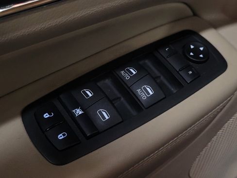 Used 2019 Jeep Grand Cherokee Limited AWD/4WD image 27