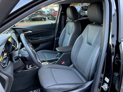 Used 2022 Buick Encore GX Select w/ Sport Touring Package image 7