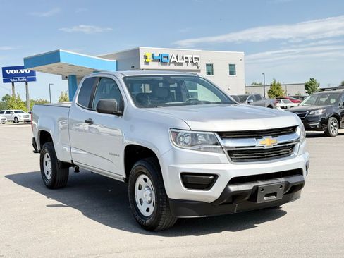 Used 2017 Chevrolet Colorado W/T w/ WT Convenience Package RWD image 5
