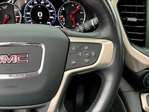 Used 2021 GMC Acadia Denali w/ Denali Technology Package image 19