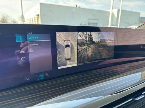 Used 2025 Cadillac Escalade Premium Luxury w/ Touring Package image 23