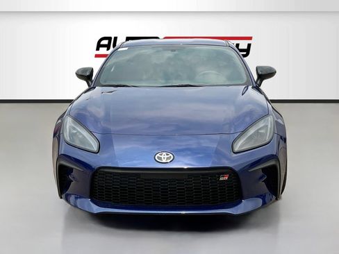 Used 2025 Toyota GR86 Premium w/ ALL Weather Mat Package (TMS) RWD image 2