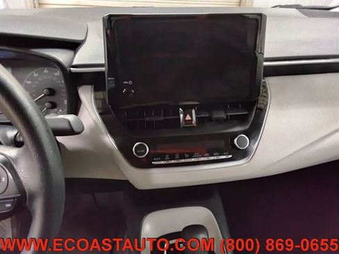 Used 2023 Toyota Corolla LE image 12