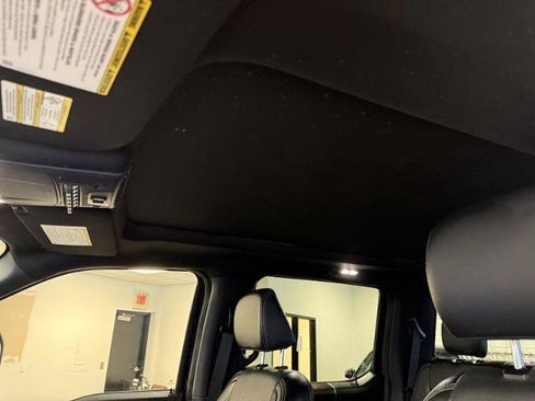 Certified 2022 Ford F450 Lariat w/ Lariat Ultimate Package image 31