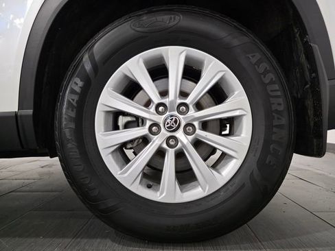 Used 2024 Toyota Grand Highlander AWD image 23