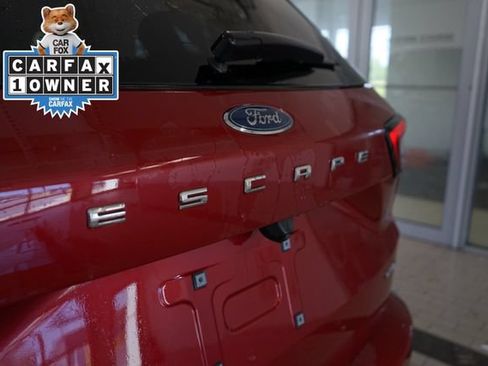 Used 2024 Ford Escape ST-Line w/ Tech Pack #1 AWD/4WD image 13