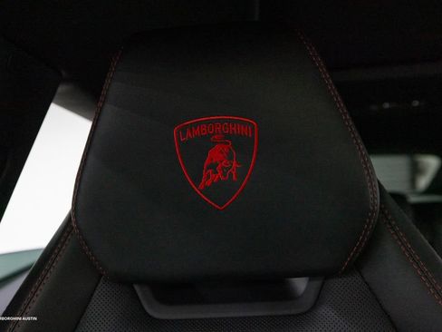 Used 2023 Lamborghini Urus Performante AWD/4WD image 55