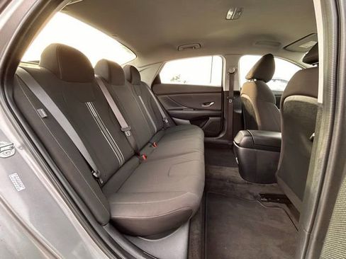 Used 2024 Hyundai Elantra SEL image 41