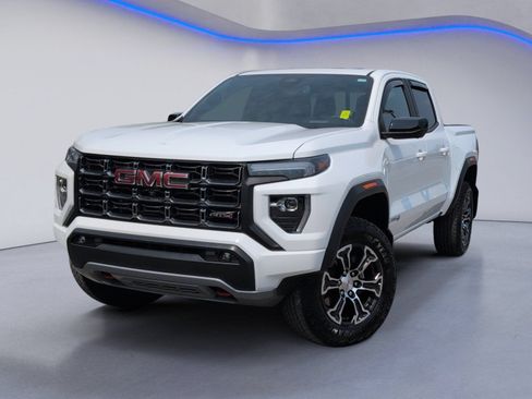 Used 2025 GMC Canyon AT4 w/ Technology Plus Package AWD/4WD image 2