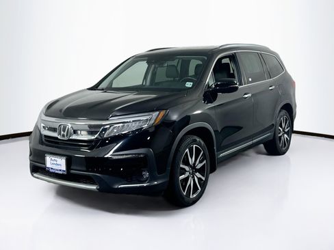 Used 2022 Honda Pilot Touring image 1