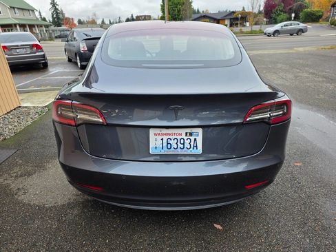 Used 2018 Tesla Model 3 Mid Range image 6