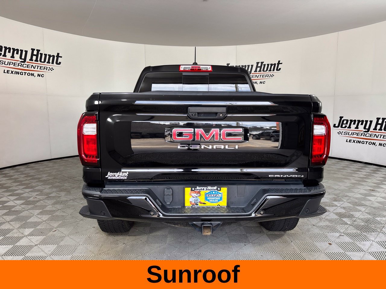 Used 2023 GMC Canyon Denali AWD/4WD image 7