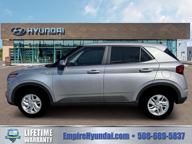 New 2026 Hyundai Venue SE FWD image 3
