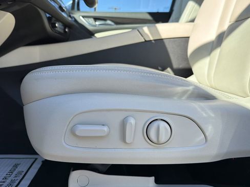 Used 2024 Buick Enclave Essence w/ Experience Buick Package image 26