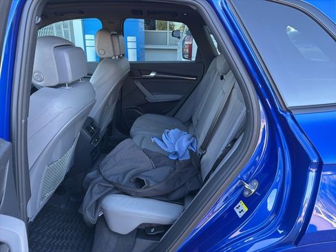 Used 2023 Audi SQ5 Prestige image 8