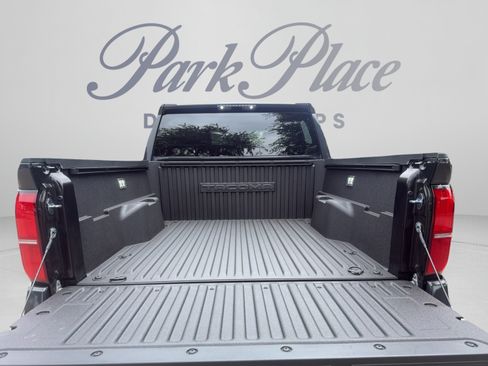 Used 2026 Toyota Tacoma SR5 AWD/4WD image 24