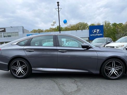Used 2021 Honda Accord Touring image 8