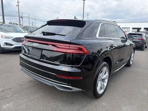 Used 2023 Audi Q8 Premium AWD/4WD image 5
