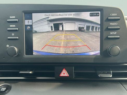 Certified 2025 Hyundai Elantra Sport image 17