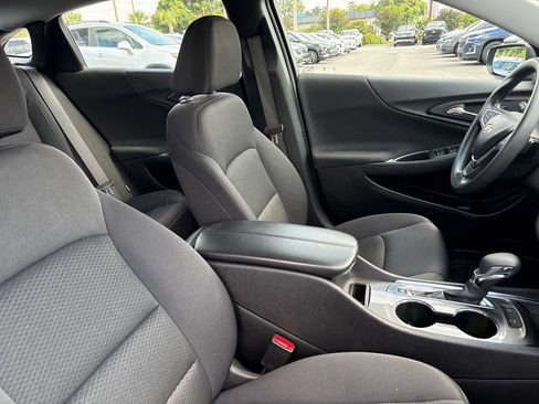 Used 2025 Chevrolet Malibu LT FWD image 29