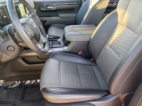 Used 2023 Chevrolet Silverado 1500 ZR2 w/ Technology Package image 7