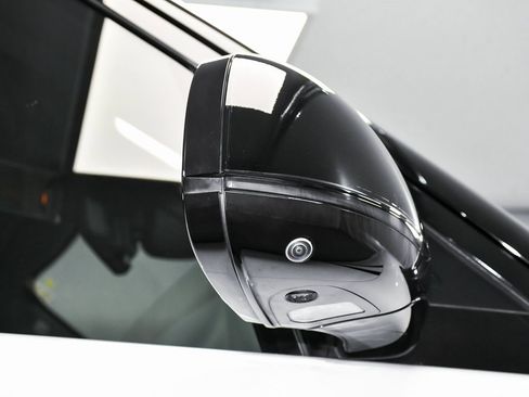 Used 2023 Land Rover Range Rover SE image 75