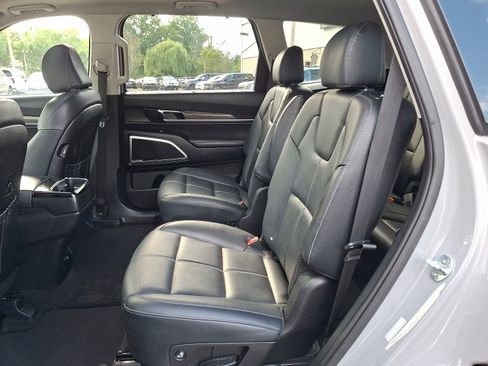 Certified 2022 Kia Telluride EX w/ EX Premium Package image 10