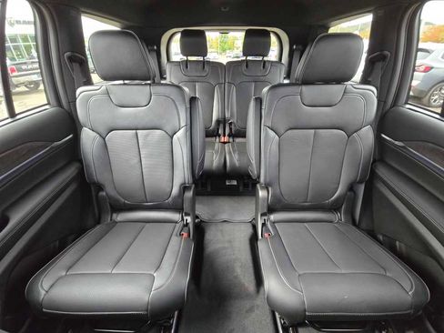 New 2025 Jeep Grand Cherokee L Overland w/ Luxury Tech Group IV image 18